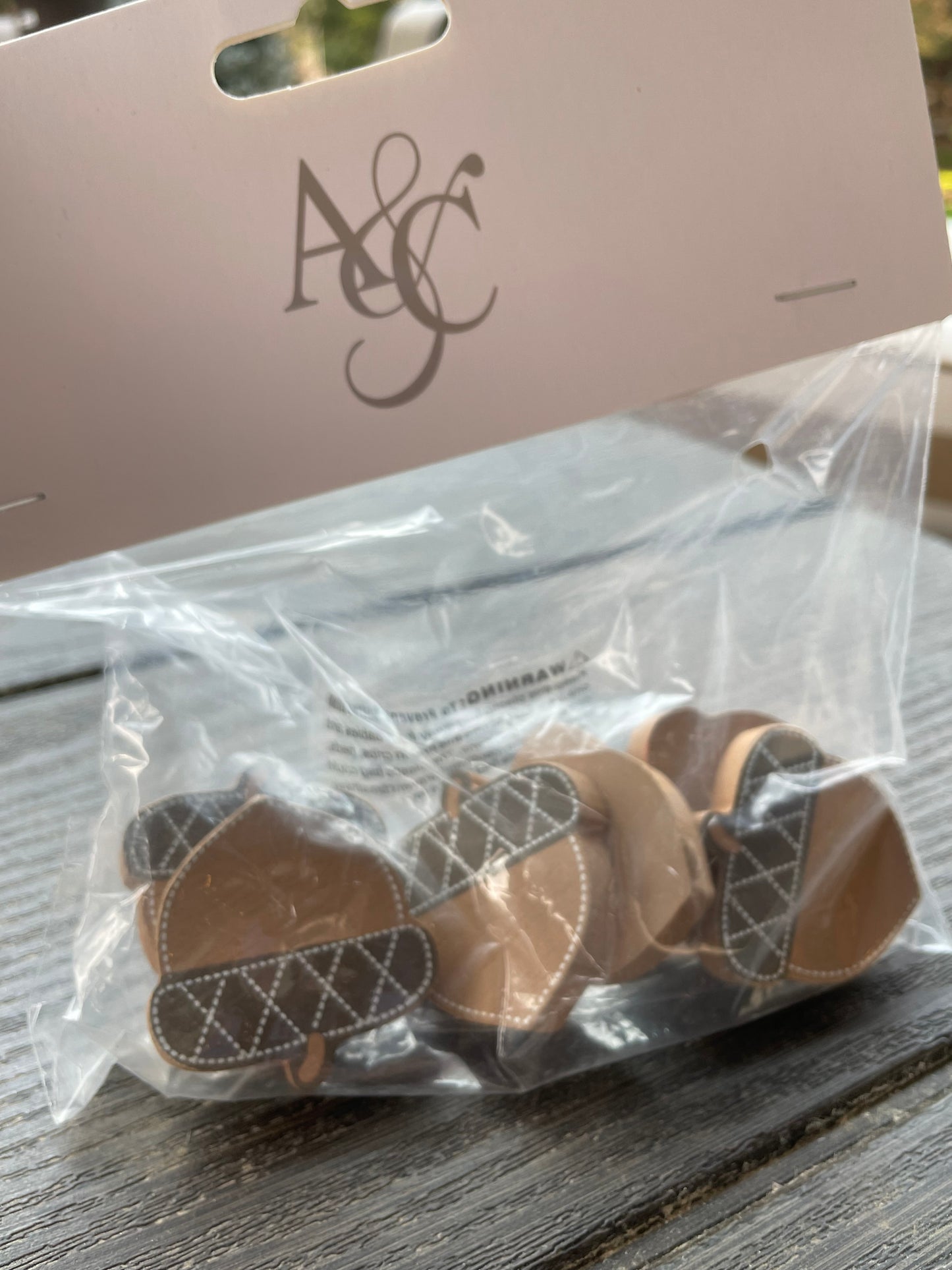 Acorn Wood Accents