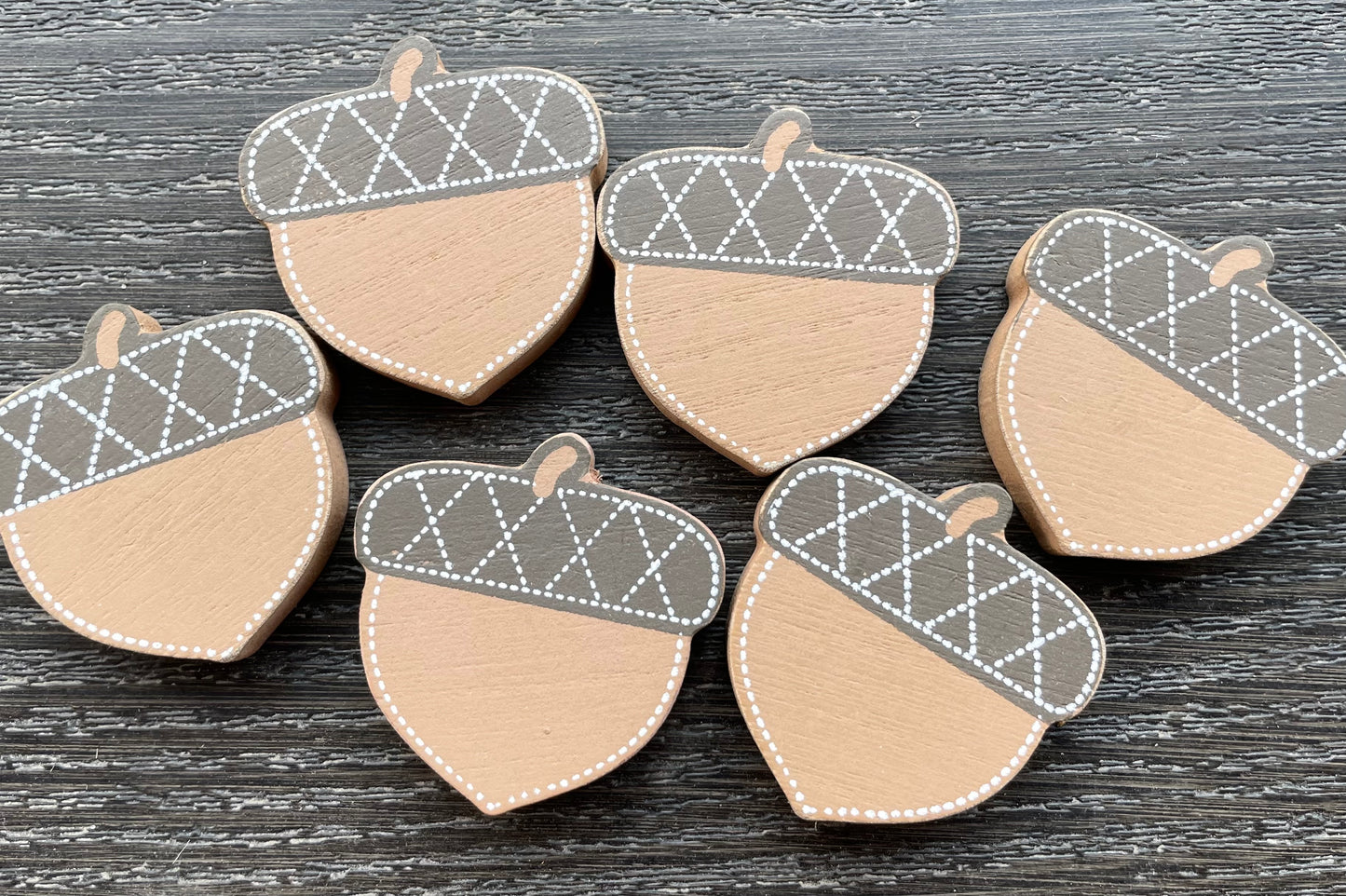 Acorn Wood Accents