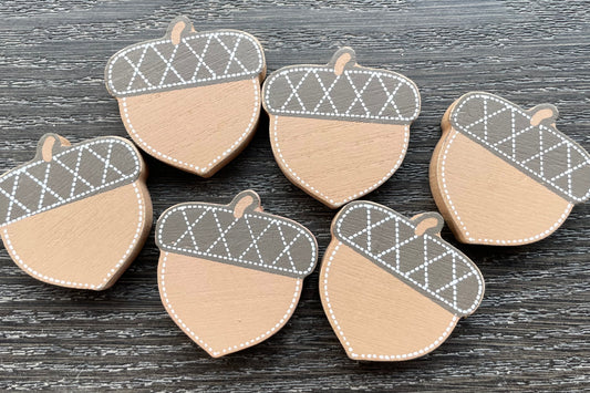 Acorn Wood Accents