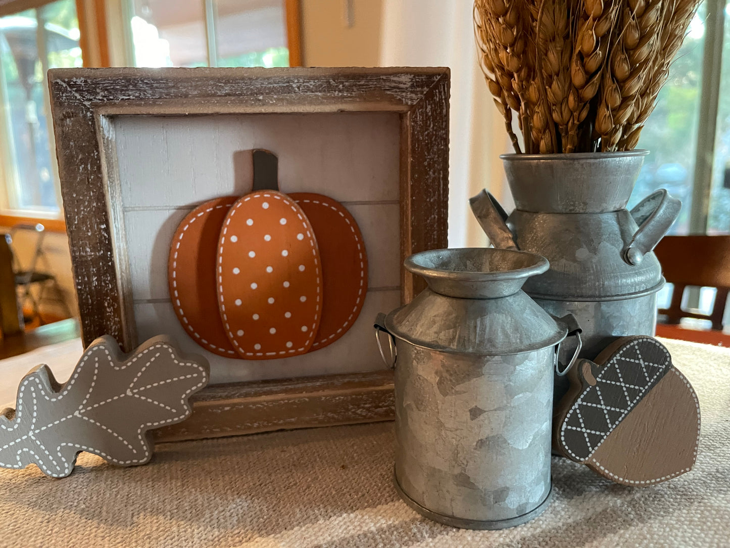 Acorn Wood Accents